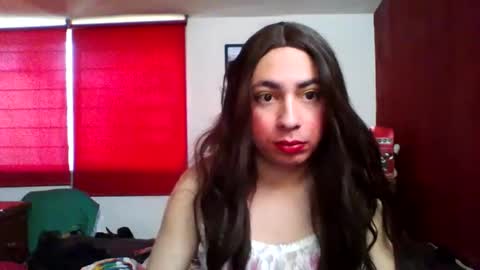 Yasmin Paez online show from December 12, 2024, 3:48 pm