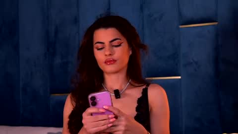 Snapshot of yasminaluna chatting on April 27, 2026, 3:15 am Yasmina online show from April 27, 2026, 3:15 am