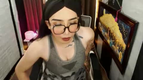 Snapshot of yassiered chatting on June 2, 2026, 2:13 am yassiered online show from June 2, 2026, 2:13 am