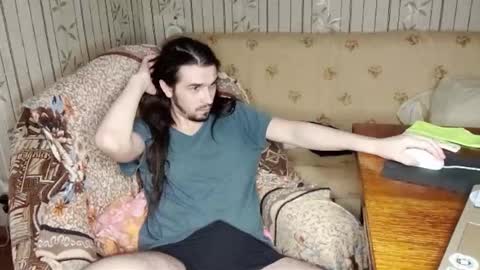 Snapshot of yatocka chatting on December 17, 2025, 5:35 am Sven online show from December 17, 2025, 5:35 am