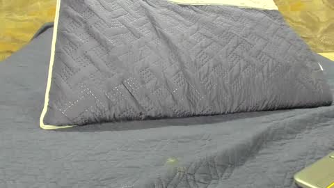 yaya____ online show from March 11, 2025, 7:26 am