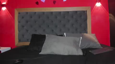 YAYA online show from April 16, 2026, 4:57 am