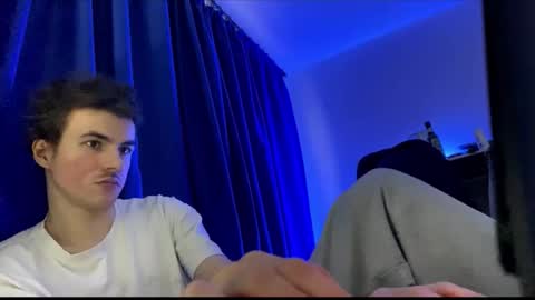 Snapshot of yayay333 chatting on December 23, 2025, 10:57 am yayay333 online show from December 23, 2025, 10:57 am