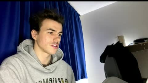 Snapshot of yayay333 chatting on April 2, 2026, 7:22 pm yayay333 online show from April 2, 2026, 7:22 pm