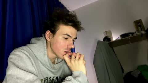 Snapshot of yayay333 chatting on April 4, 2026, 9:23 pm yayay333 online show from April 4, 2026, 9:23 pm