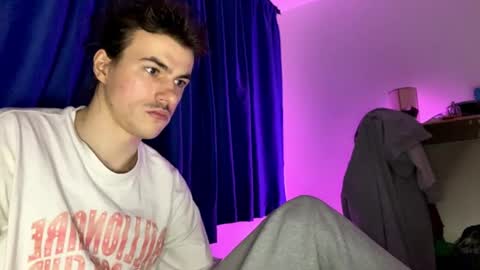 Snapshot of yayay333 chatting on April 16, 2026, 12:11 am yayay333 online show from April 16, 2026, 12:11 am