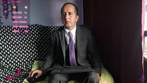 Hazzan online show from December 2, 2025, 2:12 pm