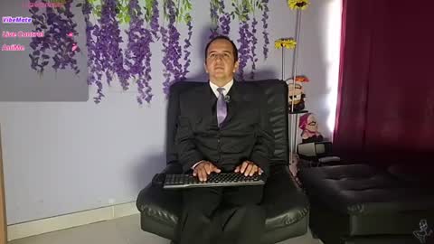 Snapshot of yazfore chatting on June 30, 2026, 1:23 pm Hazzan online show from June 30, 2026, 1:23 pm