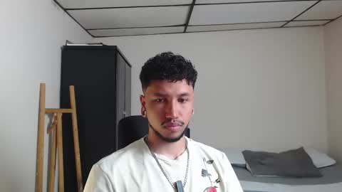 yeff online show from January 9, 2026, 12:02 am