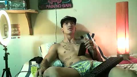 yeisoncastellanos1999 online show from March 28, 2026, 6:07 pm