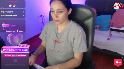 Snapshot of yeliana_sexy chatting on December 21, 2024, 8:07 am Valery  online show from December 21, 2024, 8:07 am