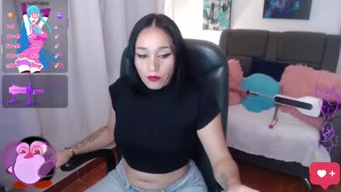 Snapshot of yeliana_sexy chatting on February 24, 2025, 2:30 am Valery  online show from February 24, 2025, 2:30 am