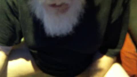 Snapshot of yellowsnakes chatting on October 5, 2025, 7:28 am . y e l l o w s n a k e s . online show from October 5, 2025, 7:28 am