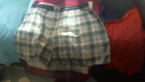 Snapshot of yellowsnakes chatting on October 13, 2025, 9:15 pm . y e l l o w s n a k e s . online show from October 13, 2025, 9:15 pm