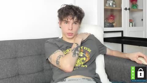 Yen online show from December 1, 2025, 6:46 pm