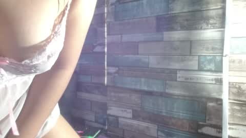 yesamin_stone18 online show from April 12, 2026, 12:10 pm