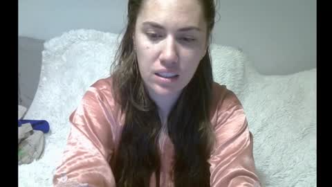 Snapshot of yesyoucanjustdoit chatting on February 5, 2026, 4:44 pm Kira online show from February 5, 2026, 4:44 pm