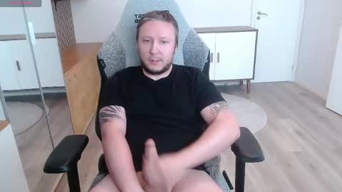 Snapshot of yhdxhy chatting on May 3, 2026, 11:16 am James online show from May 3, 2026, 11:16 am