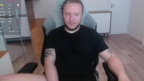 Snapshot of yhdxhy chatting on May 31, 2026, 6:09 pm James online show from May 31, 2026, 6:09 pm