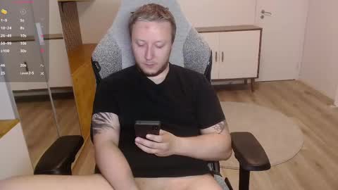 Snapshot of yhdxhy chatting on June 8, 2026, 8:09 pm James online show from June 8, 2026, 8:09 pm
