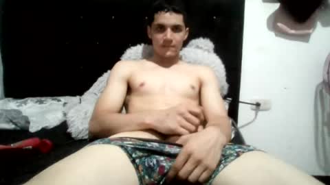 yhoangaga2025 online show from June 26, 2026, 3:33 am