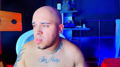 yingandyangg online show from March 21, 2026, 5:34 am