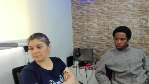 yinyyanghot online show from November 29, 2025, 6:00 pm