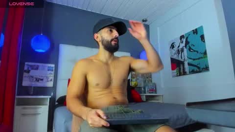 Yiyo online show from February 15, 2026, 8:46 am