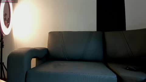 Snapshot of yizus_bonz chatting on May 3, 2026, 5:41 pm yizus_bonz online show from May 3, 2026, 5:41 pm