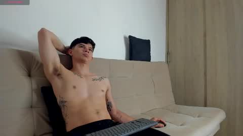 Snapshot of yizus_bonz chatting on May 7, 2026, 2:28 am yizus_bonz online show from May 7, 2026, 2:28 am