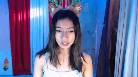 Snapshot of ymee_shane18 chatting on December 3, 2024, 10:40 pm ymee_shane18 online show from December 3, 2024, 10:40 pm