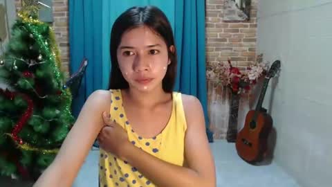 Snapshot of ymee_shane18 chatting on December 28, 2024, 7:55 am ymee_shane18 online show from December 28, 2024, 7:55 am