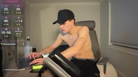 yngdesire1 online show from February 5, 2026, 4:50 am