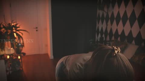 ynnenbrynn online show from December 16, 2024, 11:01 am