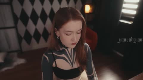 ynnenbrynn online show from September 13, 2025, 8:47 am