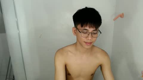 Snapshot of ynotyu chatting on April 19, 2026, 4:28 pm ynotyu online show from April 19, 2026, 4:28 pm