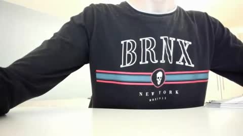 Snapshot of yoda130305 chatting on December 7, 2024, 3:41 pm yoda130305 online show from December 7, 2024, 3:41 pm