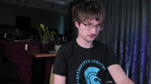 Snapshot of yoga_pizza_420 chatting on June 2, 2026, 3:30 am Max online show from June 2, 2026, 3:30 am