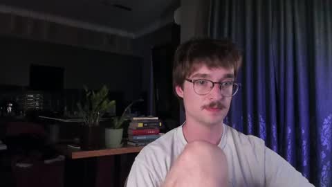 Snapshot of yoga_pizza_420 chatting on July 28, 2026, 10:09 pm Max online show from July 28, 2026, 10:09 pm