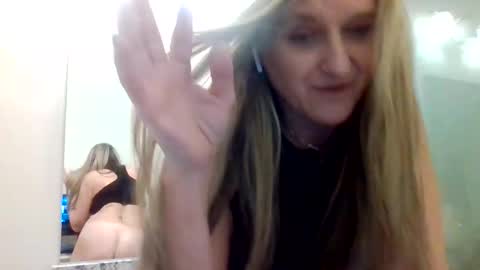 yogabuttttttt online show from March 28, 2026, 5:29 am