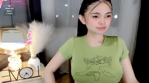 Snapshot of yogirl_abby chatting on June 25, 2026, 4:22 pm Hi i am Abby i am Filipina Aussie youve ever wanted to meet NOT INTO CHEAP GUY online show from June 25, 2026, 4:22 pm