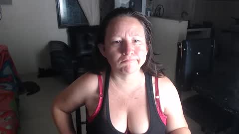 Snapshot of yohis_kiut25 chatting on January 19, 2025, 5:05 am yohis online show from January 19, 2025, 5:05 am