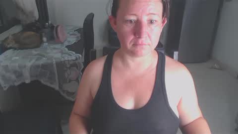 Snapshot of yohis_kiut25 chatting on January 22, 2025, 5:05 am yohis online show from January 22, 2025, 5:05 am