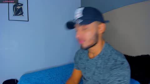 Snapshot of yoi_olimpo chatting on December 4, 2024, 11:52 am Yoi Olimpo online show from December 4, 2024, 11:52 am