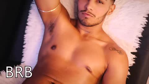 Snapshot of yoi_olimpo chatting on December 5, 2024, 3:28 pm Yoi Olimpo online show from December 5, 2024, 3:28 pm