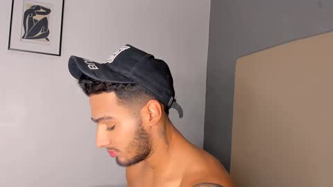 Snapshot of yoi_olimpo chatting on December 7, 2024, 12:13 pm Yoi Olimpo online show from December 7, 2024, 12:13 pm