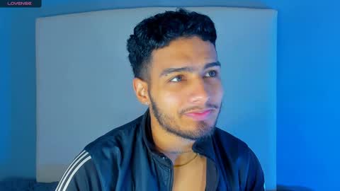 Snapshot of yoi_olimpo chatting on January 18, 2025, 12:26 pm Yoi Olimpo online show from January 18, 2025, 12:26 pm