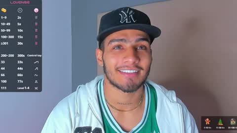 Snapshot of yoi_olimpo chatting on January 20, 2025, 12:49 pm Yoi Olimpo online show from January 20, 2025, 12:49 pm