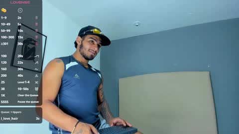 Snapshot of yoi_olimpo chatting on January 22, 2025, 7:13 pm Yoi Olimpo online show from January 22, 2025, 7:13 pm