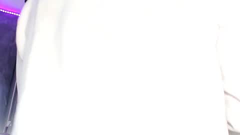 Snapshot of yoi_olimpo chatting on February 25, 2025, 6:09 pm Yoi Olimpo online show from February 25, 2025, 6:09 pm